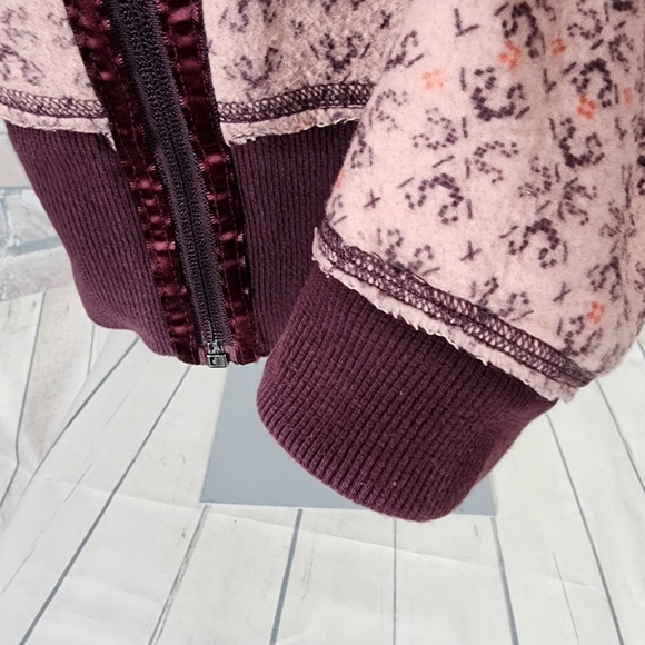 Lululemon Reversible  Scuba Hoodie Classic Remix Burgundy/Pink Pattern 2in1 - Picture 8 of 14